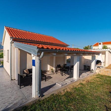 Holiday House Ventum Razanac Exterior photo