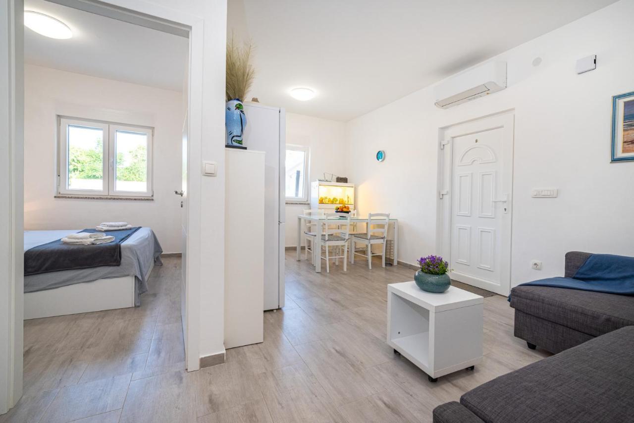 Holiday House Ventum Razanac Exterior photo