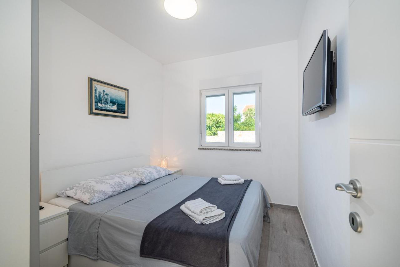 Holiday House Ventum Razanac Exterior photo